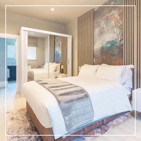 Beautiful Apartment In London Hounslow Esterno foto